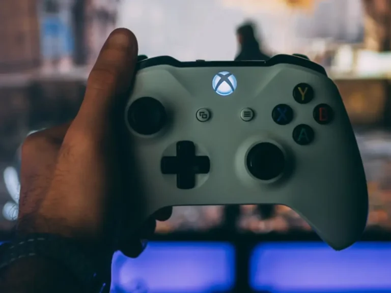 how to connect xbox controller to pc